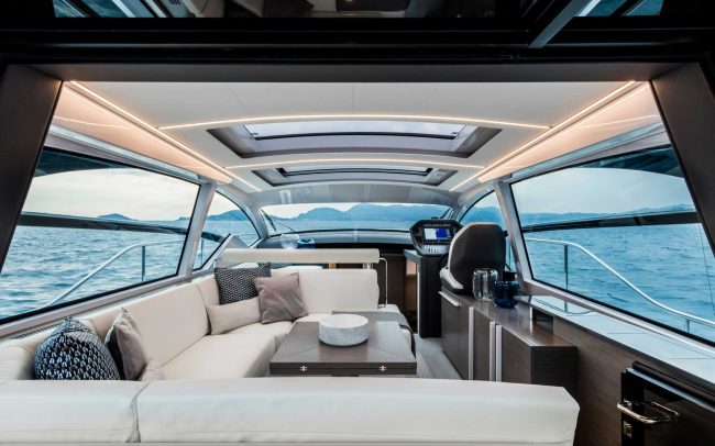 Pershing 5x main deck