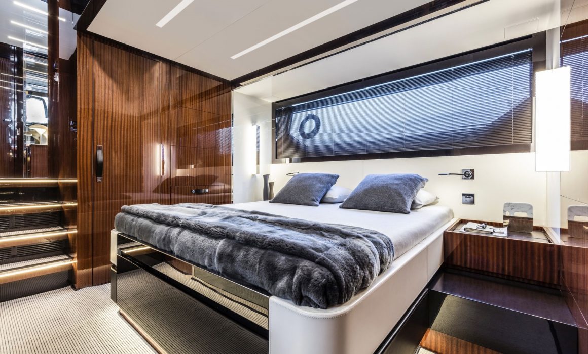 Riva56' Rivale lower deck