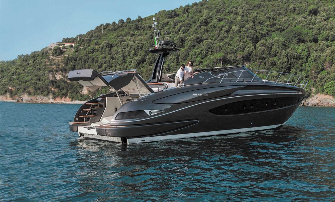 Riva 63' Virtus cruising