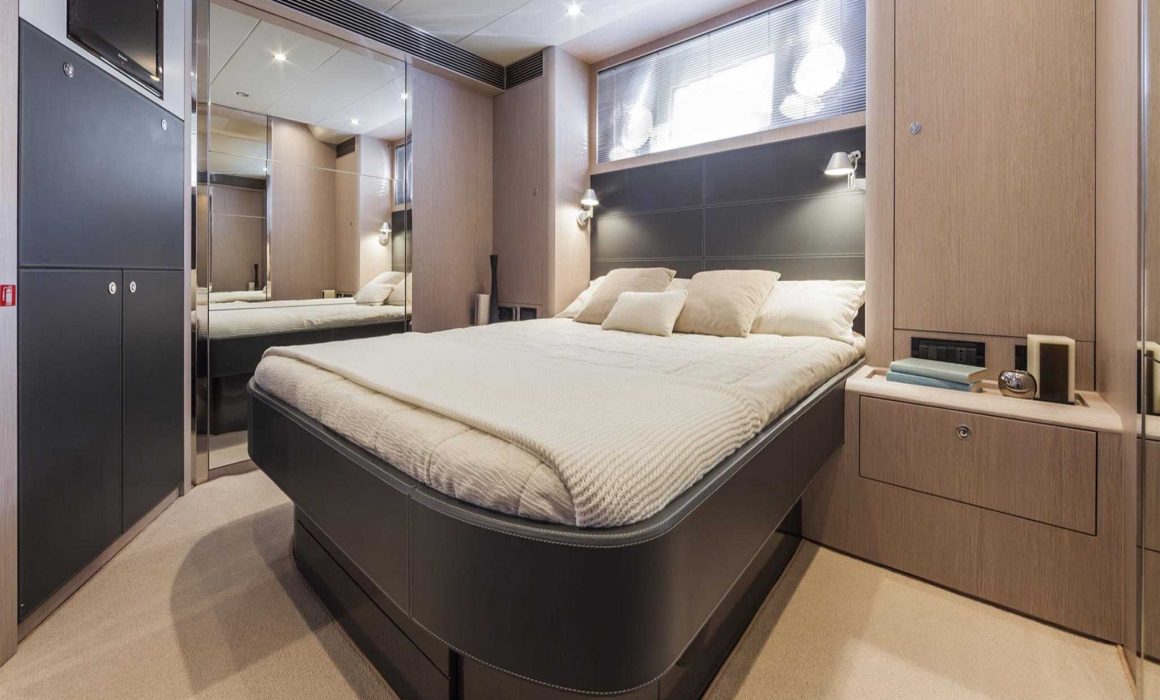 Riva 63' Virtus lower deck