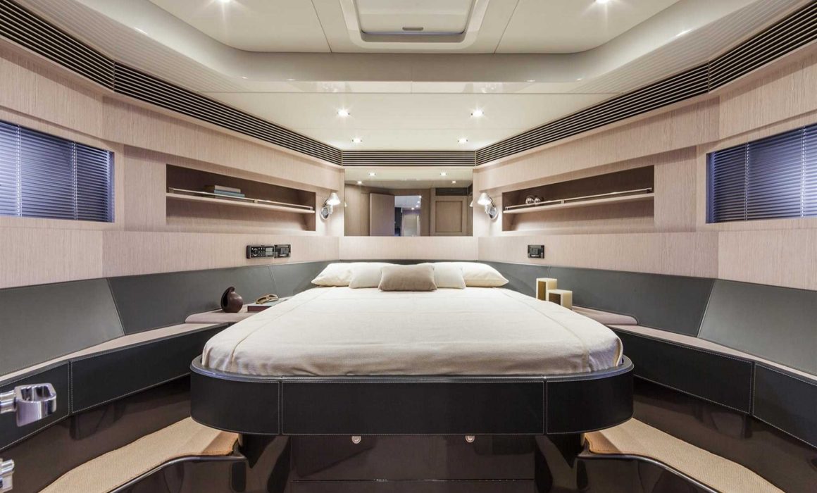 Riva 63' Virtus lower deck
