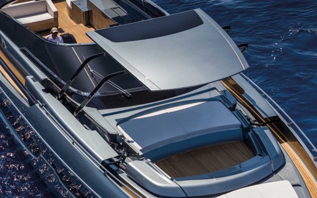 Riva 76' Bahamas cruising